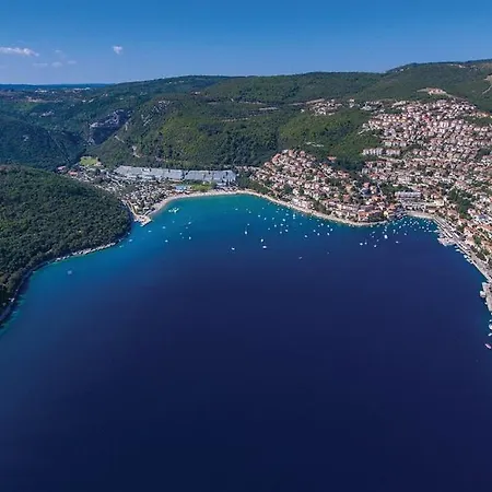 Tunarica * Brovinje